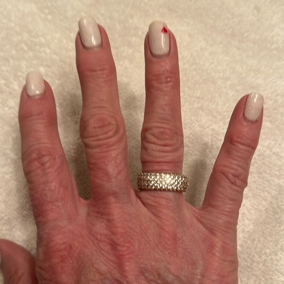 Pavoi, gold toned band - Picture 1 of 2